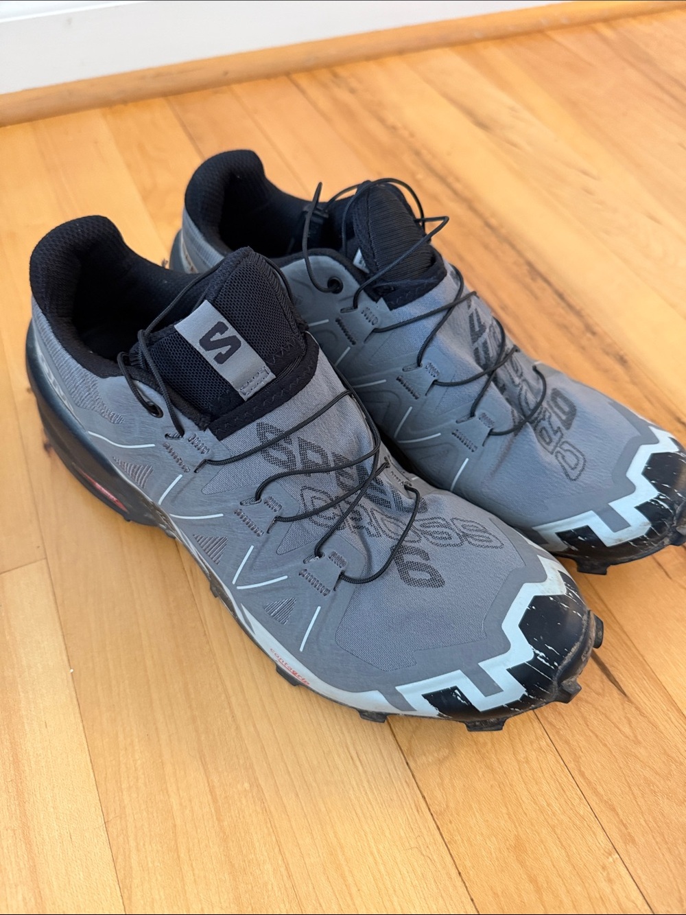 Salomon Men’s Gray and Black Trail Running Shoes